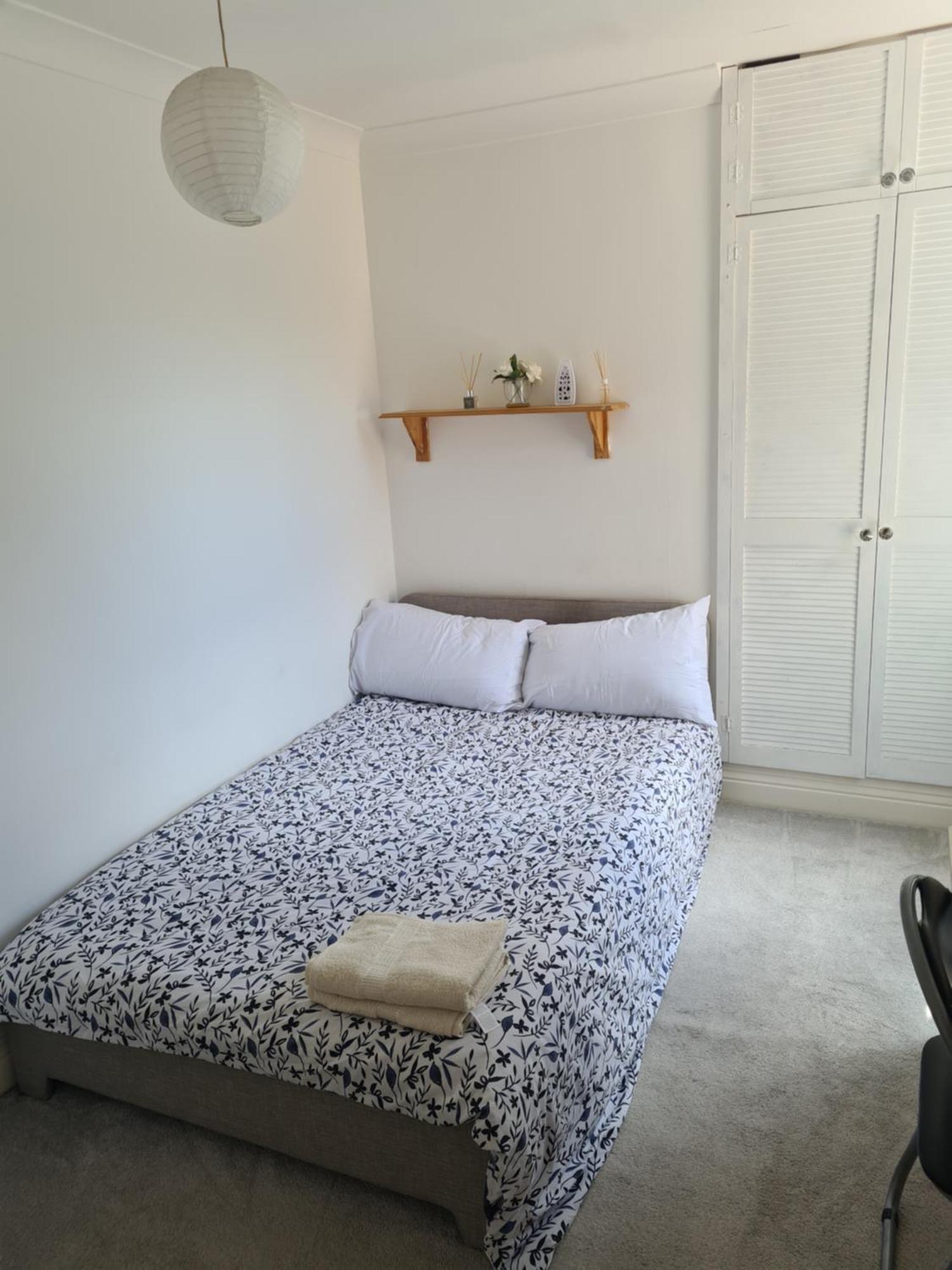 A Private & Beautiful Bedroom With Shared Bathroom In The Heart Of Bournemouth Bilik gambar